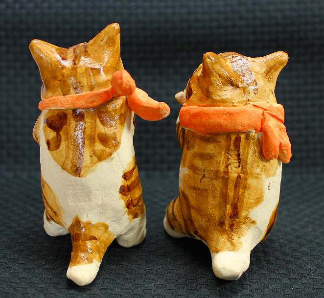 水谷 満 作 たき火セット　猫の焼き物たち 皿や器や招き猫の画像