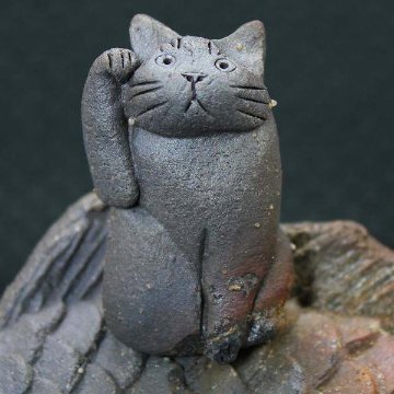 水谷満 作 鯛の花入れ 猫の焼き物たち 皿や器や招き猫画像