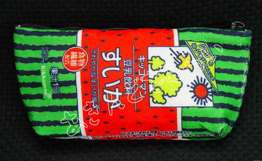 保冷豆乳ポーチ 全6種コンプリートセット/調製豆乳/おいしい無調整豆乳/豆乳飲料 はちみつ/豆乳飲料 いちご/豆乳飲料 バニラ　タカラトミーアーツxキッコーマン カプセルトイ ガチャガチャ ガシャポンの画像