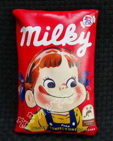 不二家ミルキー復刻版パッケージミニポーチ レインボー カプセルトイ ガチャガチャ ガシャポン ガチャポンの画像
