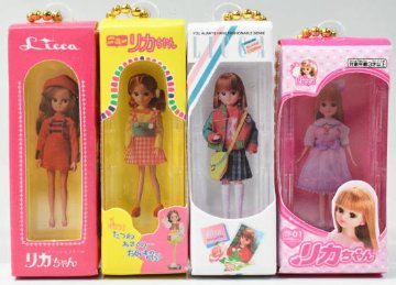 リカちゃん 歴代ミニチュアパッケージコレクション 全4種コンプリートセット タカラトミーアーツ カプセルトイ ガチャガチャ ガシャポン ガチャポン 【新品同様品】の画像