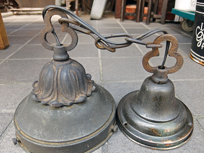 天井直付け ランプ金具の画像