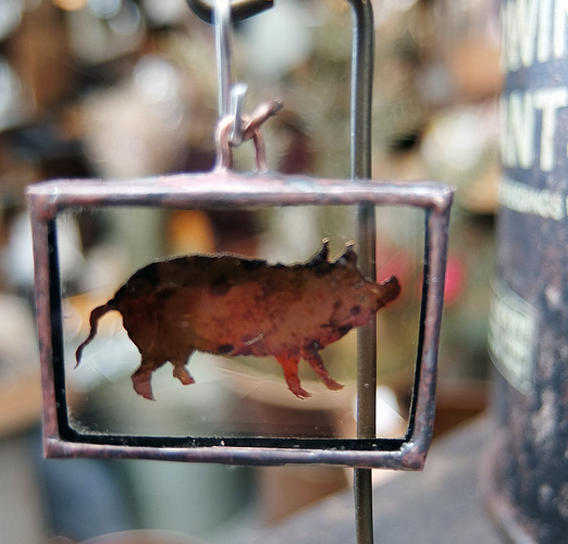 Copper Pendant top , ブタの画像