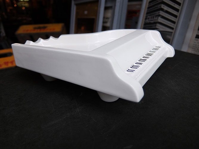 灰皿 ピアノの画像