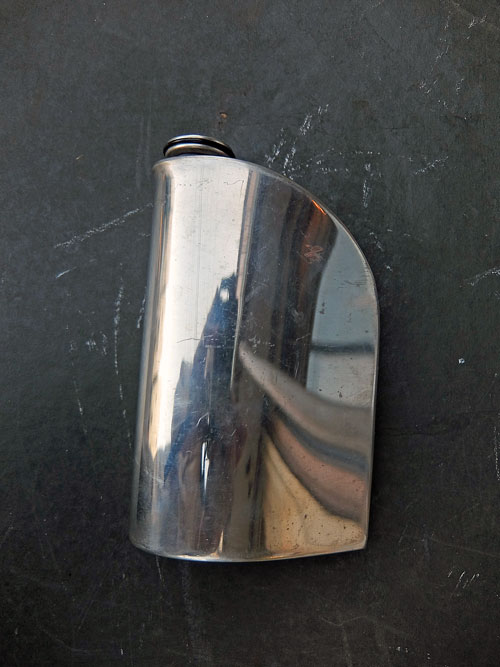 スキャットル ergo flask, design by Chris middleton画像