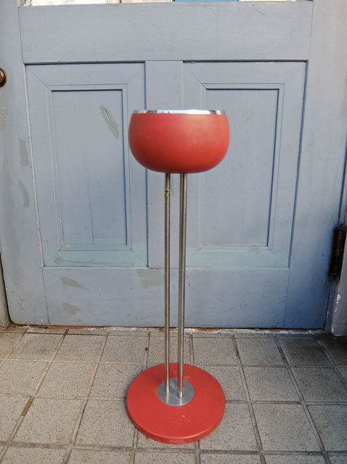 スタンド灰皿　赤の画像