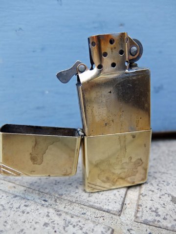 zippo brass 二重線刻の画像