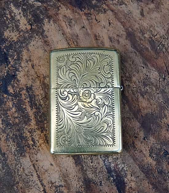 zippo 唐草金色の画像