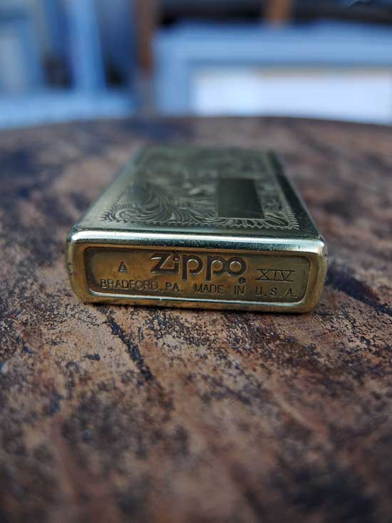 zippo 唐草金色の画像