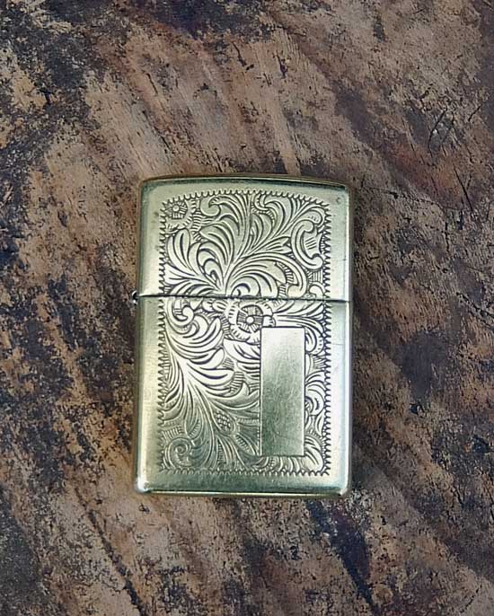 zippo 唐草金色の画像