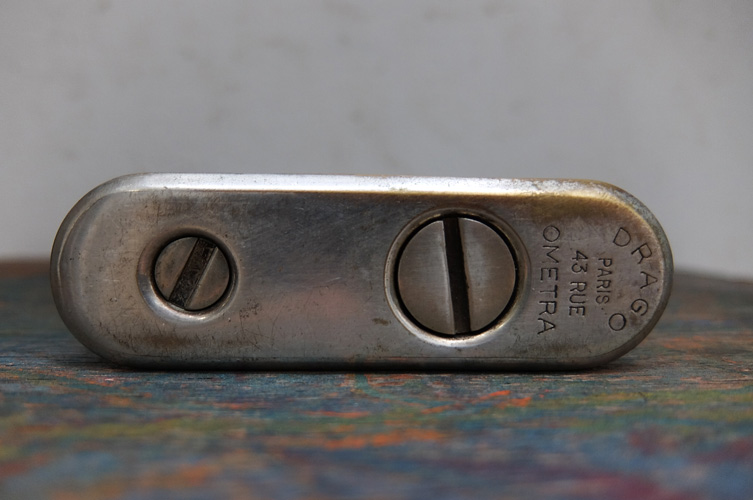 table lighter (French)の画像