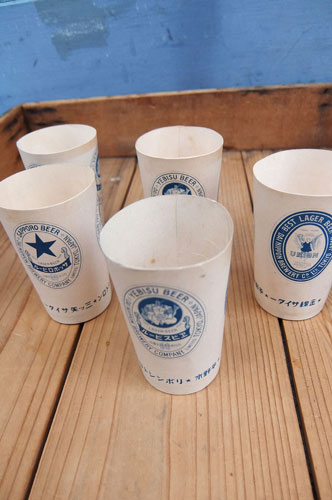 ビールコップ　紙製の画像