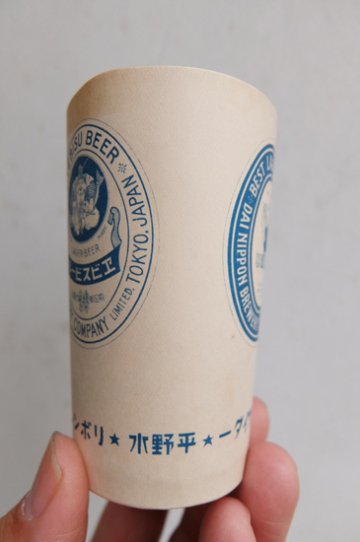 ビールコップ　紙製の画像