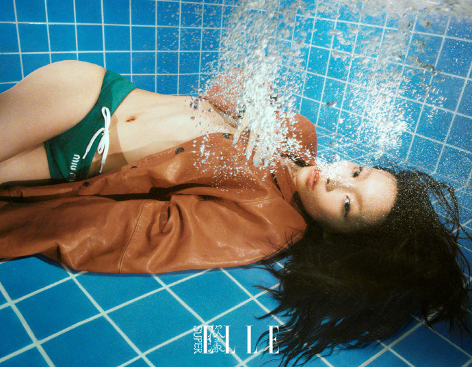 【メール便送料無料】雑誌/ SUPER ELLE 欣漾 2024年4月 中国版　劉柏辛（レキシー・リウ/Lexie Liu）：表紙！記事掲載！ スーパー・エル　中国雑誌 CHINA画像