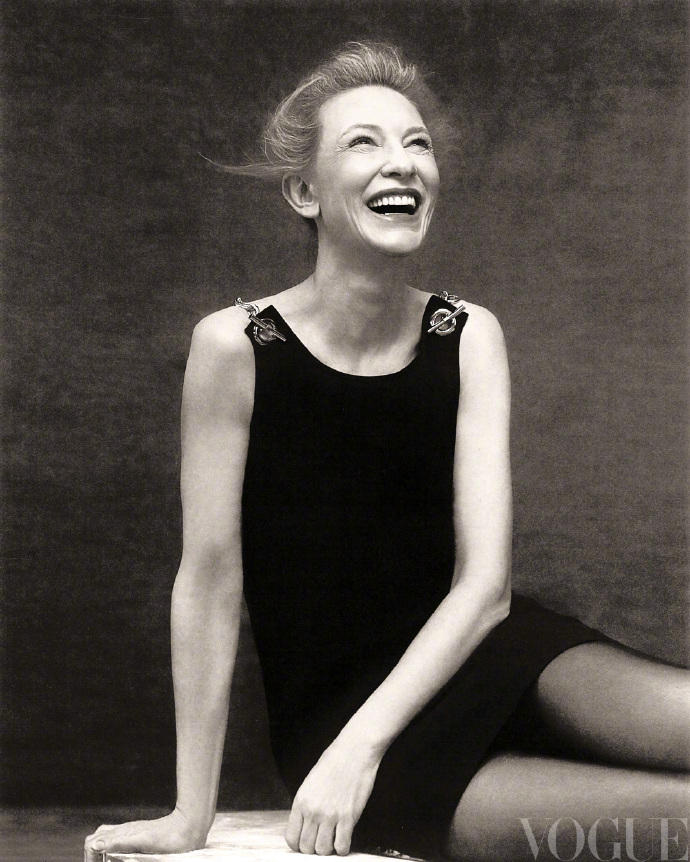 【メール便送料無料】雑誌/ 服飾與美容Vogue 2024年5月刊 中国版　Cate Blanchett（ケイト・ブランシェット/凱特・布蘭切特）：表紙！記事掲載！ ヴォーグ　中国雑誌画像
