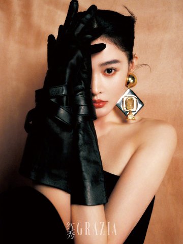 【メール便送料無料】雑誌/ 紅秀Grazia雜志 2024年8月A第674期 中国版　張天愛（チャン・ティエンアイ）：表紙！記事掲載！ グラッツィア　中国雑誌の画像