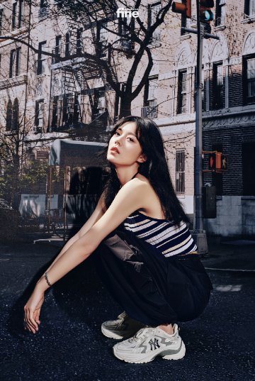 【メール便送料無料】雑誌/ Esquire fine 時尚先生 2024年9月 中国版　趙今麥（チャオ・ジンマイ）：表紙2種類ランダム発送！記事掲載！ エスクァイア ファイン 中国雑誌 CHINA Mの画像