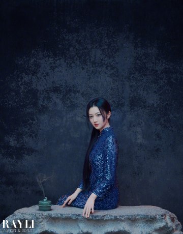 【メール便送料無料】雑誌/ 瑞麗服飾美容雜志 2024年9月 中国版　景甜（ジン・ティエン）：表紙2種類ランダム発送！記事掲載！ Rayli Fashion & Beauty Ray レイ　中国雑誌の画像