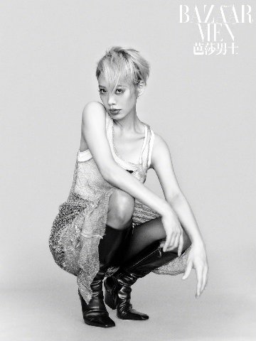 雑誌/ 芭莎男士 2022年8月 中国版　寧靜（ニン・ジン/Ning Jing）：表紙！記事掲載！ Harper’s BAZAAR MEN STYLE ハーパーズバザー メンスタイル　中国雑誌の画像