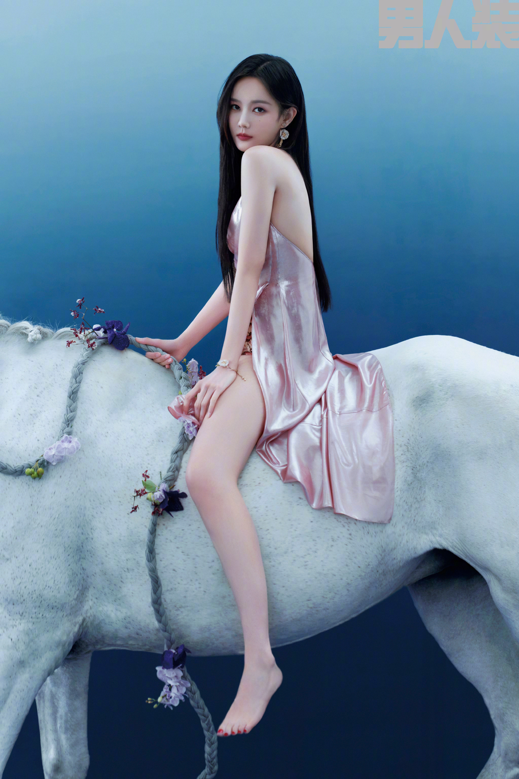 雑誌/ 男人裝 2022年8月第220期 中国版　李一桐（リー・イートン）：表紙！記事掲載！ FHM　中国雑誌の画像