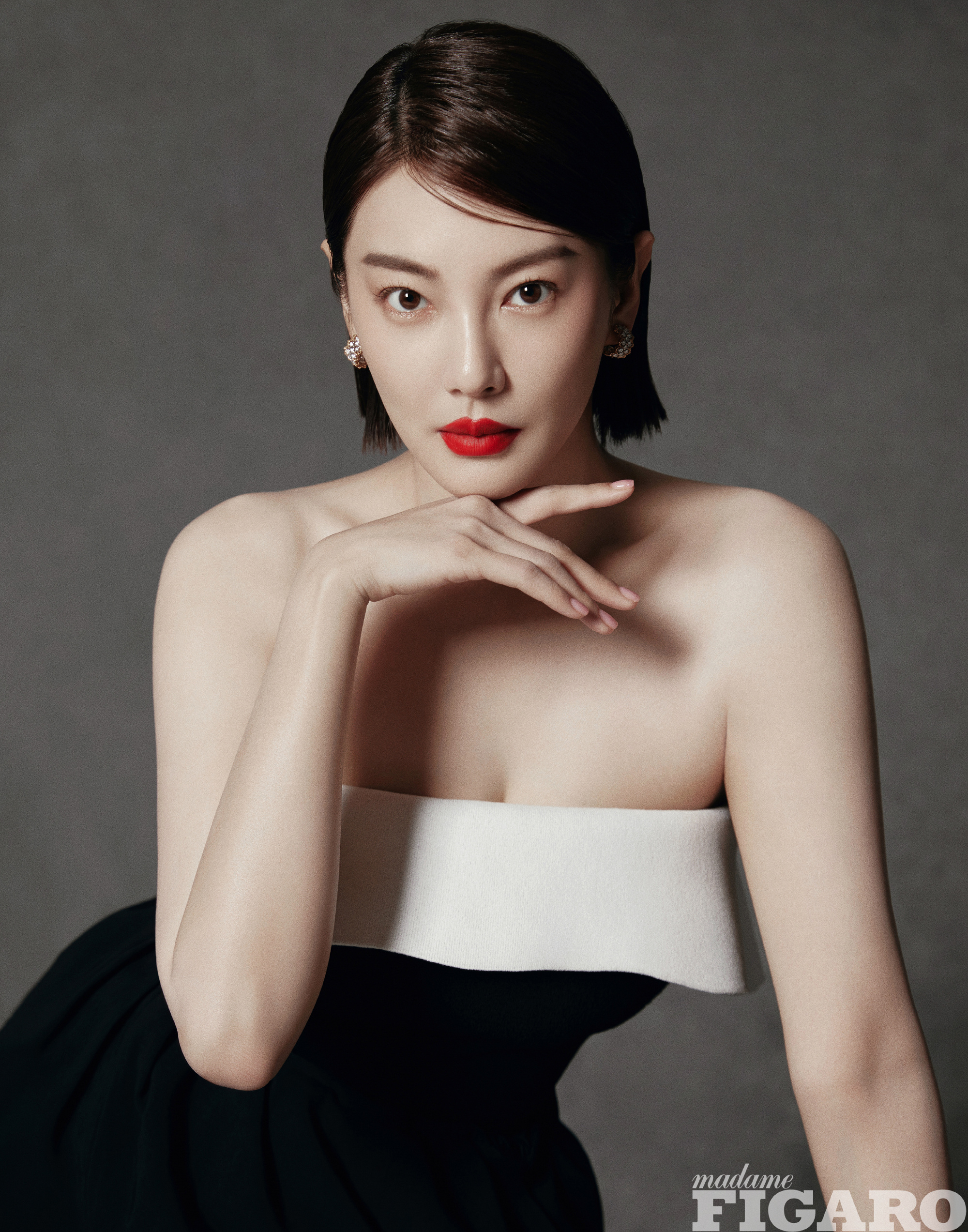 雑誌/ Madame FIGARO費加羅雜志 2022年8月 中国版　張雨綺（キティ・チャン）：表紙！記事掲載！ マダムフィガロ　中国雑誌の画像