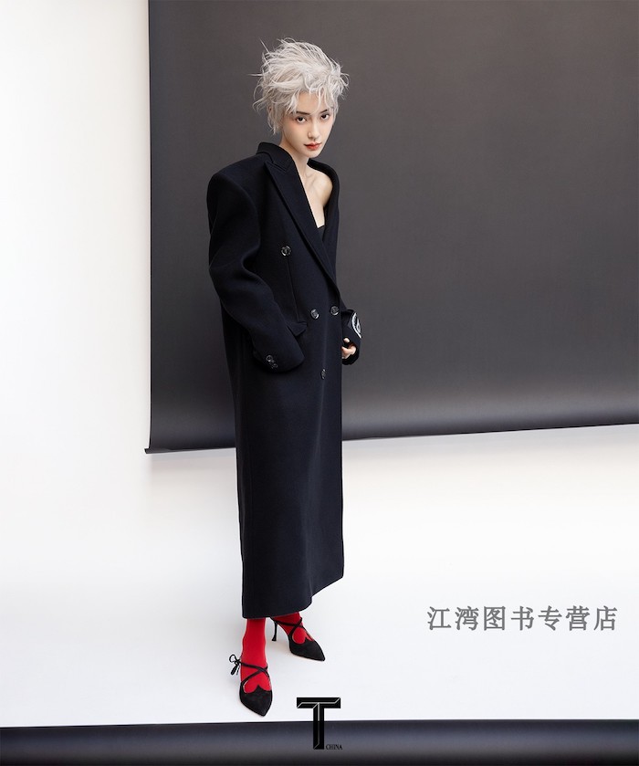 雑誌/ T Magazine風尚志 錦綉 2022年9月 中国版　楊穎（Angelababy/アンジェラベイビー）：表紙！記事掲載！ Tマガジン　中国雑誌の画像