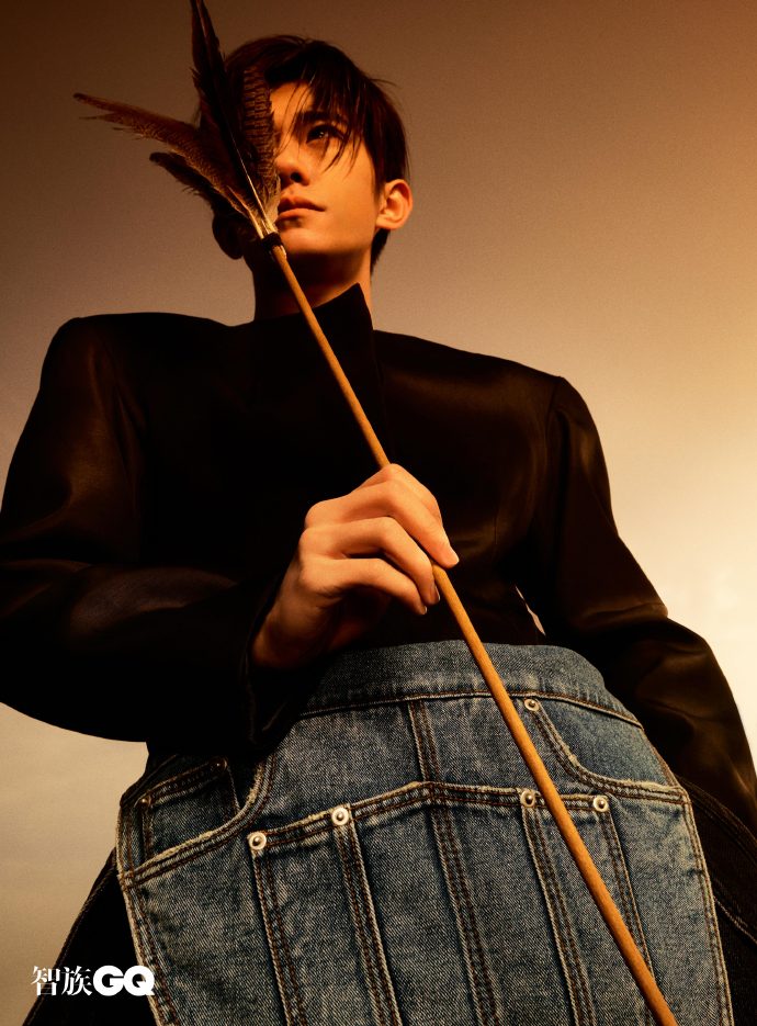 【メール便送料無料】雑誌/ 智族GQ 2023年4月 中国版　易烊千璽（イー・ヤンチェンシー/TFBOYS）：表紙！記事掲載！ ジーキュー　中国雑誌の画像