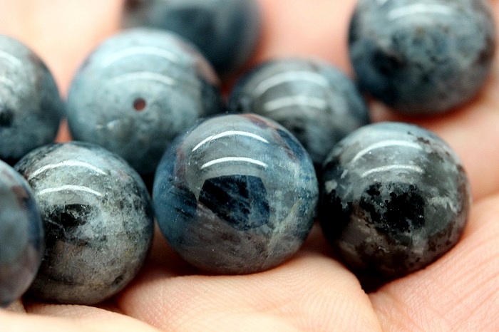 もう誰にも邪魔されない！ ブラックレイン アクアマリン 13.5ミリ 大玉