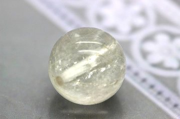 【完売】金運アップ 夢を叶える 希少石 ホワイトルチルクォーツ 約12ミリ  粒売り 天然石 パワーストーンの画像