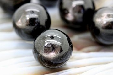 超越した力強さ！不運脱却・金運体質に導くカリスマの石 ハイパーシーン スパイラル 約12.5mm 粒売り｜天然石 パワーストーン 通販 ジュ・オーヴの画像