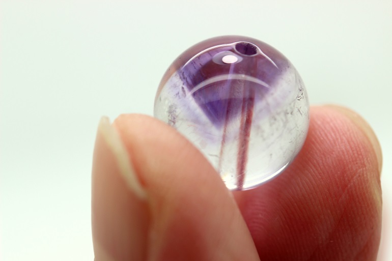 幻想の愛と成功を呼ぶ ― 夢幻の守護石 ファントムアメジスト  Phantom Amethyst（夢色のアメジスト）粒売り 約12mm｜天然石パワーストーン通販 ジュ・オーヴの画像