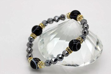 病魔退散・健康と美容を守る守護石✨テラヘルツ鉱石×天眼石ブレスレット｜天然石 パワーストーン通販 ジュ・オーヴの画像