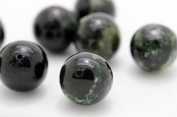 神が裁き、守る ― 神業（かみわざ）ストーン Act of God（バイオタイト） 約14mm 粒売り｜敵退散・邪気払い・平和を取り戻す 天然石パワーストーン通販 ジュ・オーヴの画像