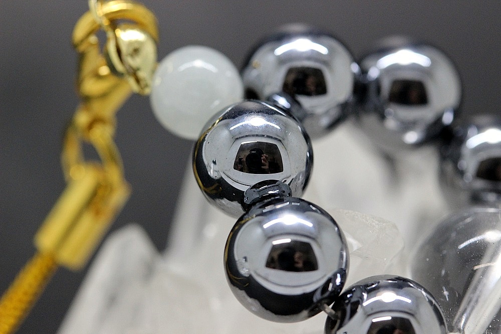 弁財天のご神縁を呼ぶ 白蛇彫刻水晶ストラップ｜金運・財運・健康運・無病息災・開運｜天然石パワーストーン通販 ジュ・オーヴの画像