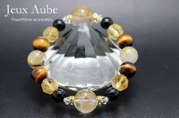 風の妖精が舞い降りる ― 金運・勝利・繁栄の黄金ブレスレット｜シルフの石×ヘマタイト入りルチル×シトリン×タイガーアイ×オニキス 天然石パワーストーン通販 ジュ・オーヴの画像