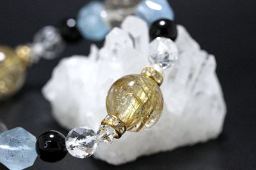 壮麗！金運 仕事運 ギャンブル運 くじ運アップ 魔除けブレスレット ゴールドルチルクォーツ＆ゴールドブラウンルチルクォーツ 大玉入り 天然石 パワーストーンの画像