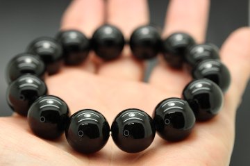 周囲からの邪気を跳ね返す！ 最強パワーを秘めたチベット産モリオン（黒水晶）ブレスレット 大玉約15ミリ AAAAランク天然石 パワーストーンの画像