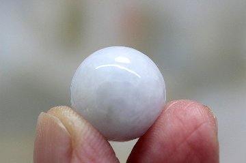 【大玉】ラベンダー翡翠 13.5mm 粒売り｜平和・癒しを呼ぶ  天然石パワーストーン 通販 ジュ・オーヴの画像