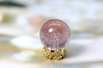 【完売】世界にひとつ【1点限り】愛と魅力の石 ストロベリークォーツ 粒売り 約12mm  愛を独り占め✨ 魅力と華やぎをもたらす魔法のストーン　天然石 パワーストーン 通販 ジュ・オーヴの画像