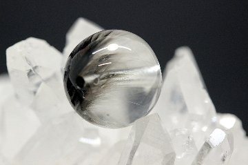 ＜完売＞【1石限定】金運の頂点へ導くプラチナルチルクォーツ 約12mm｜成功・人脈・魂の成長をもたらす奇跡のルチル｜天然石パワーストーン通販 ジュ・オーヴの画像