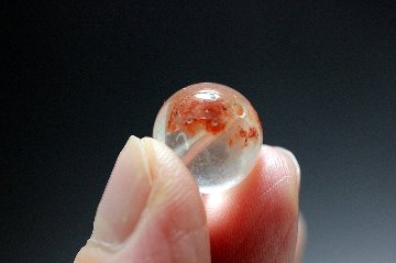 魅惑と金運を引き寄せるレッドラビットファークォーツ ―粒売り 約12mm｜天然石パワーストーン通販 ジュ・オーヴの画像