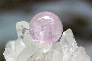 【完売】Celestia Love（モルガナイト） 約14.3mm｜真実の愛を導くロマンティックストーン 天然石パワーストーン通販 ジュ・オーヴの画像