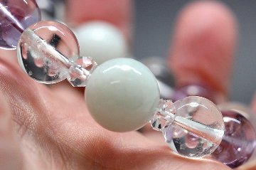 天耀（てんよう）ブレスレット｜K2ムーンクォーツ・翡翠・ラベンダーアメジスト｜魂を癒し愛を守る神聖なヒーリングブレスレット 天然石パワーストーン通販 ジュ・オーヴの画像