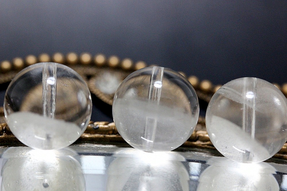 白影転生（はくえいてんせい）｜ホワイトファントムクォーツ 粒売り 約13〜13.5mm｜停滞突破・再生・金運上昇・守護｜天然石パワーストーン通販 ジュ・オーヴの画像