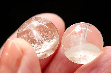 白影転生（はくえいてんせい）｜ホワイトファントムクォーツ 粒売り 約13〜13.5mm｜停滞突破・再生・金運上昇・守護｜天然石パワーストーン通販 ジュ・オーヴの画像