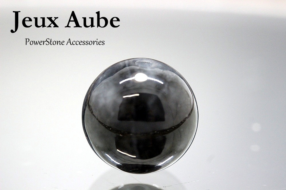 邪魔者を退ける黒い魔女の守護石 強靭な黒翡翠（ブラックジェダイト） 粒売り 約13mm 天然石パワーストーン通販 ジュ・オーヴの画像