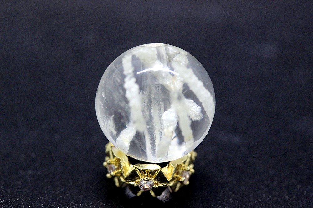 Jardin Blanc（ジャルダン・ブラン） ホワイトガーデンクォーツ 粒売り 約12mm（2石限定） 金運・浄化・人間関係調整の天然石 天然石パワーストーン通販 ジュ・オーヴの画像