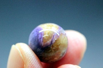  【ローズ・ルネサンス】ピンクチャロアイト 約13〜13.5mm 大玉 粒売り｜恋愛運・良縁・婚活・心の癒し・愛の再生を導く天然石｜ジュ・オーヴの画像