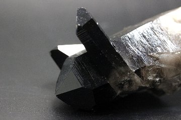 【完売】最強の守護と浄化 モリオン（黒水晶）クラスター 約7cm 天然石パワーストーン通販 ジュ・オーヴの画像