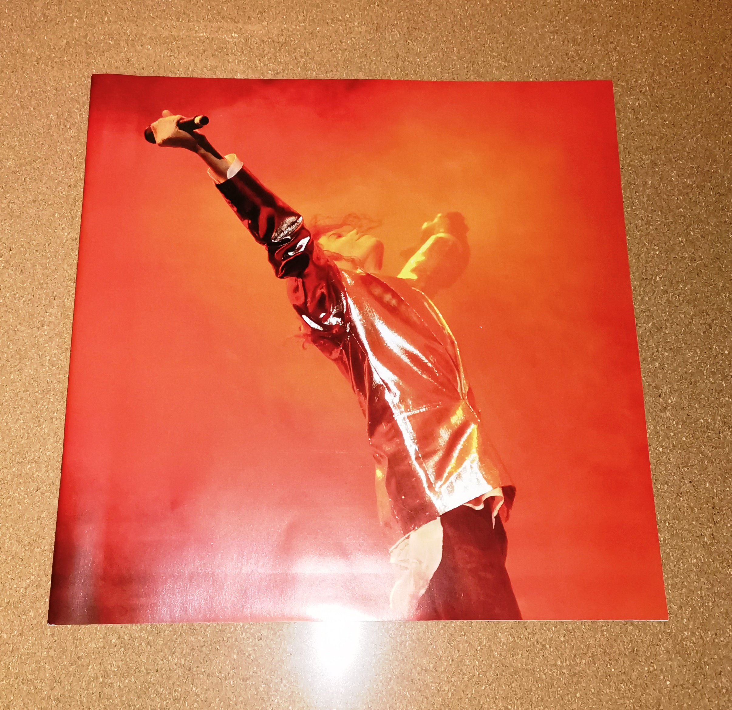 マイケルジャクソン &quot; This is it &quot; レコード 4枚組 + DVD Amazon.co.jp: マイケル・ジャクソン THIS IS IT コレクターズ
